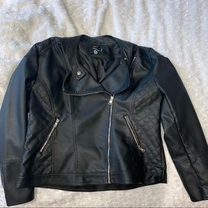 Plus sized faux leather biker jacket, BOOHOO 16